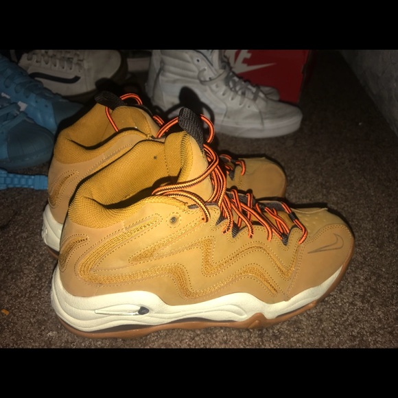 ADIDAS, NIKE, VANS, PUMAS CHEAP SALE $25 - Picture 2 of 6